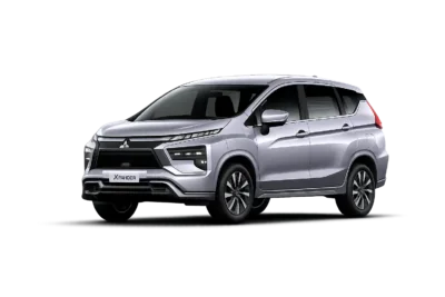 Mitsubishi Xpander putih untuk layanan sewa mobil Bandung dengan driver profesional dari Adam Tour & Travel